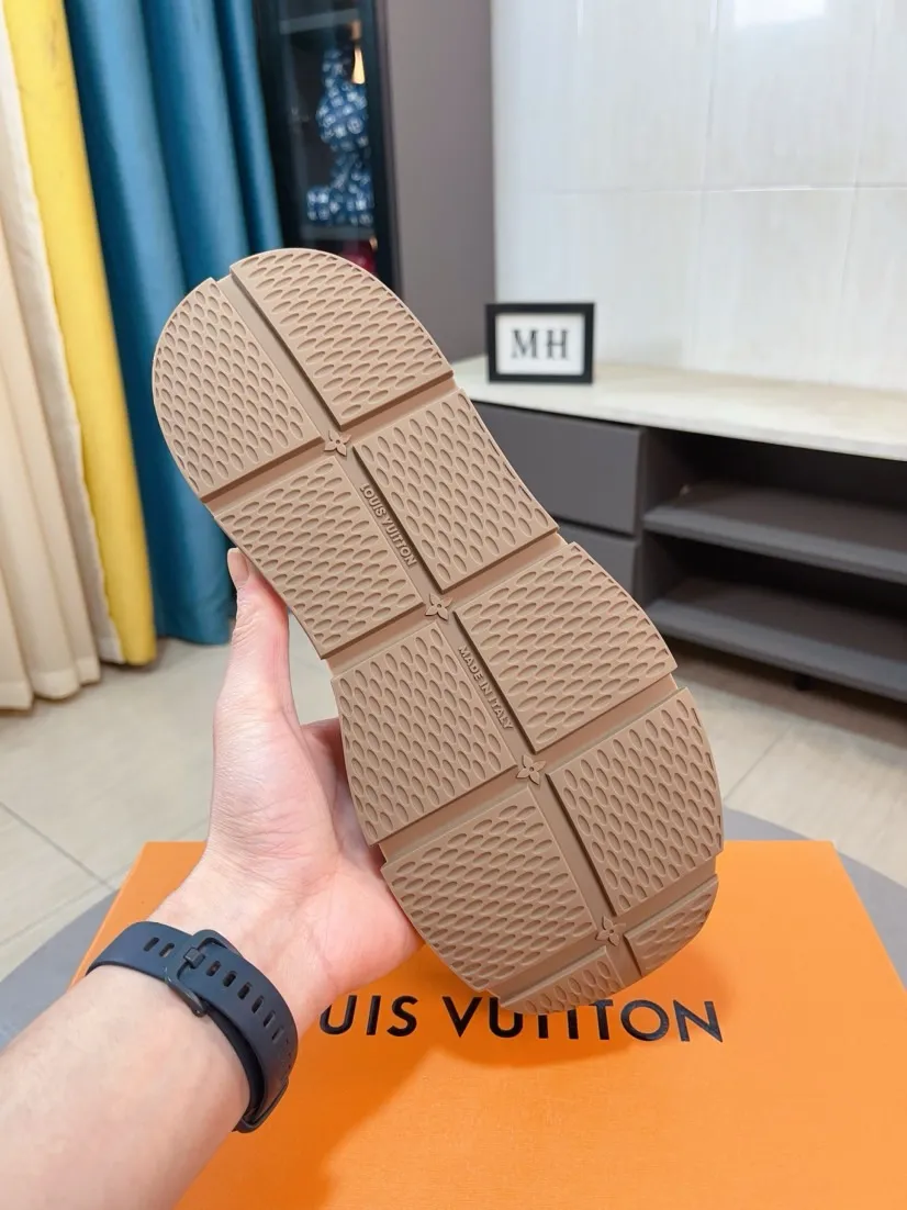 Men's shoes💰438🌹🌹[LV]🌹High-end brand of men's shoes: Official website 1:1 Latest masterpiece: The upper is made of Italian imported first-layer cowhide with special materials➕Full genuine leather lining🔥, making walking more convenient and comfortable! Exclusive new style, stunning work [color]! Create a fashionable personality to set off your uniqueness! A must-have for trendy men! Classic🔥Number: 38-44